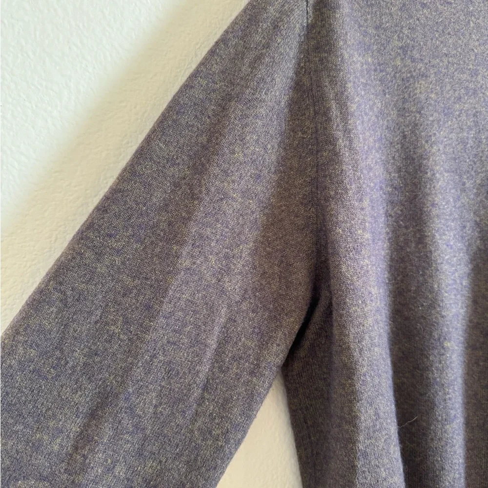 Black Brown 1826 Men’s v-neck cashmere sweater